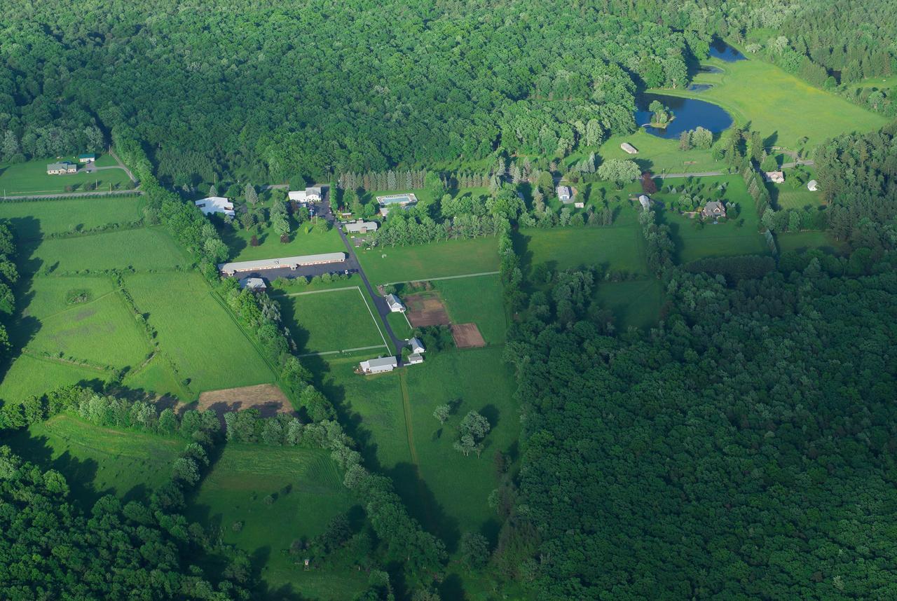 Lukans Farm Resort Hawley Exterior photo