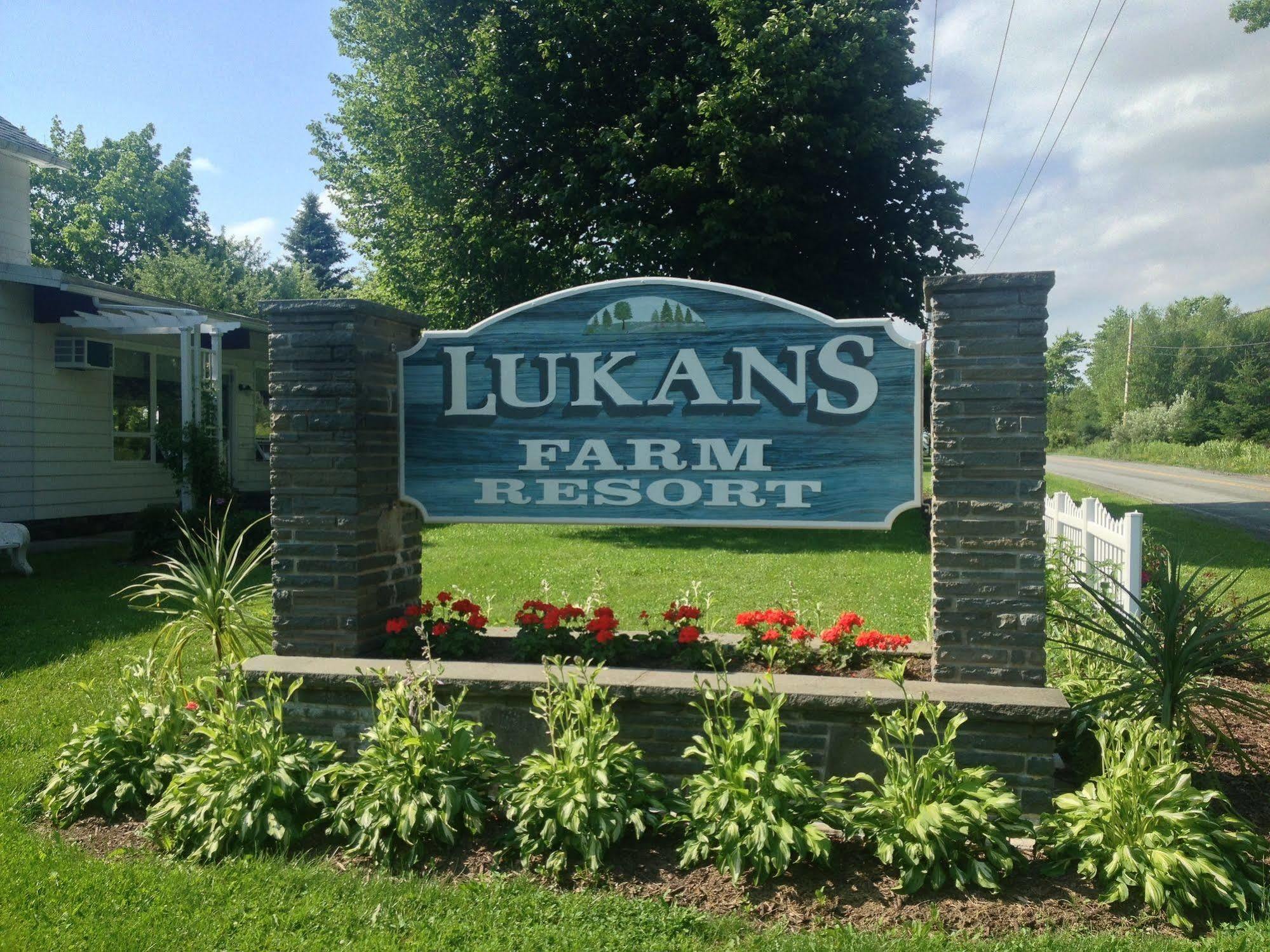 Lukans Farm Resort Hawley Exterior photo