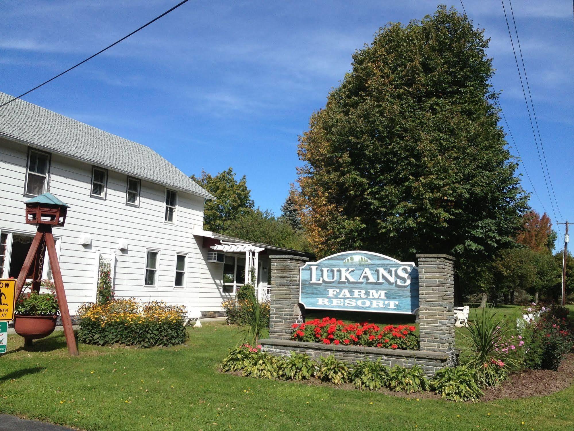 Lukans Farm Resort Hawley Exterior photo